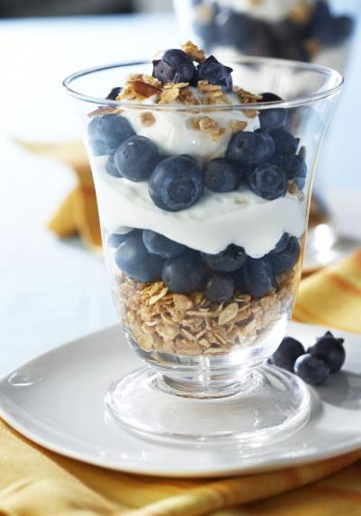 Blueberry breakfast parfait, oooooh the goodness in this dish